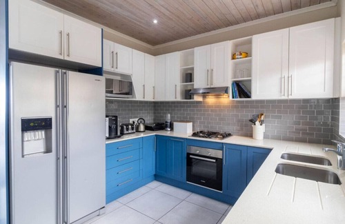 Kleinmond Maison | Lady Serenity - unwind in the hot tub