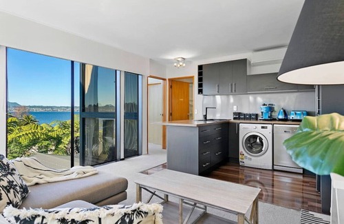 Taupo Appartement | Lago Vista - amazing lake views and location, spacious, private, modern and warm