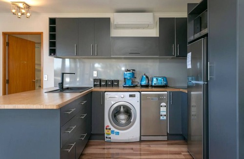 Taupo Appartement | Lago Vista - amazing lake views and location, spacious, private, modern and warm