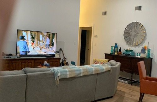 Beach Haven West Maison | Lagoon access and views . Close Restaurants and minutes from LBI