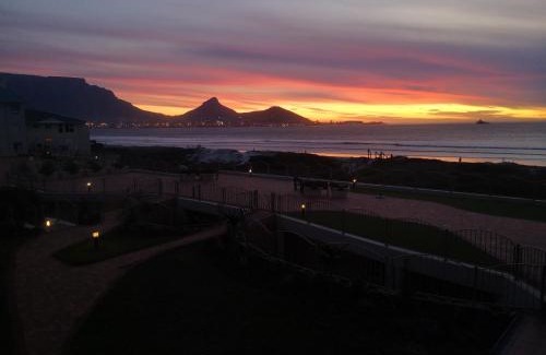 Lagoon Beach Appartement | Lagoon Beach Neptune Isle Cape Town