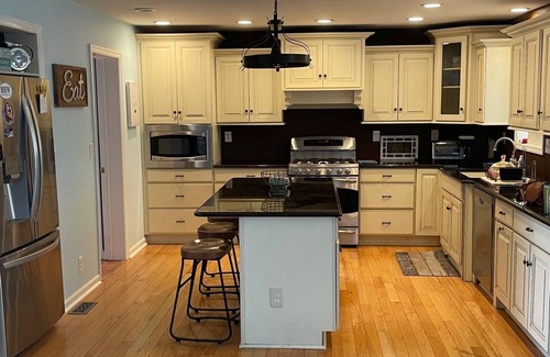 Beach Haven West Maison | Lagoon front for large family, minutes from beach! Dog friendly.No prom rentals.