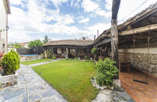Campo de Cuellar Maison | Laguna Herrera