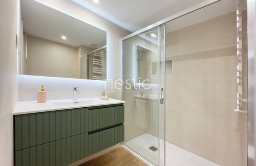 Nino Jesus Appartement | LAGUNARIA - Apartment in Retiro, Madrid by NESTIC