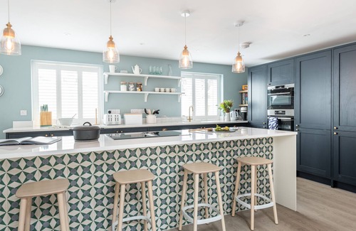 Carbis Bay Maison | Lahaina, family home with garden and parking