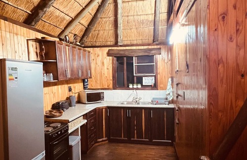 Marloth Park Maison | Lahlekile Nathi log cabin in Marloth Park