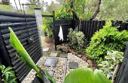 Marloth Park Maison | Lahlekile Nathi log cabin in Marloth Park