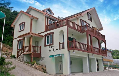 Chuncheon Maison | LaHoya Pension