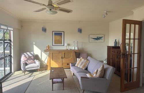 Waikawa Beach Maison | Laid Back Beach House