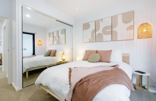 Brunswick Appartement | 'Laidback Lygon' A Two-storey Inner-city Oasis