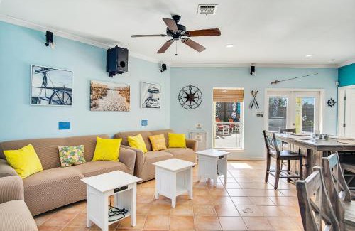 Port Aransas Maison | LaJuana Iguana
