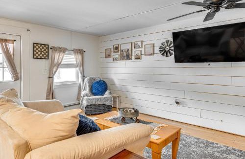 Barton Appartement | Lake and Mtn Views Vermont Couples Retreat!