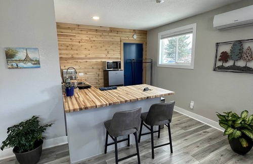 Arvada Appartement | Lake Arbor Studio near Denver, Boulder + Golden