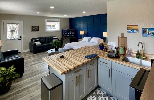 Arvada Appartement | Lake Arbor Studio near Denver, Boulder + Golden