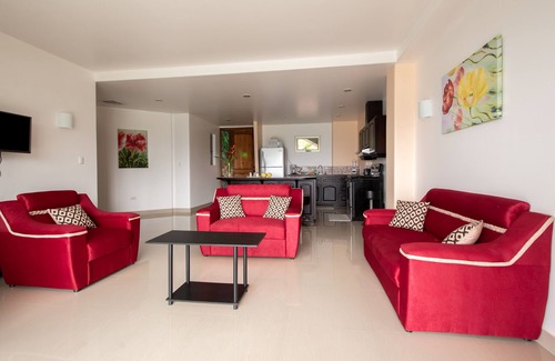 Naranjos Agrios Copropriété | LAC ARENAL, PISCINE VUE NOUVEAU CONDO 1B / 1 B