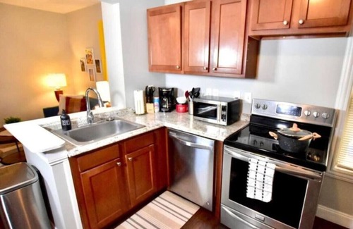 Detroit - Shoreway Appartement | Lake Ave Serenity Suite