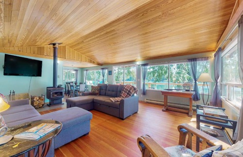 Grapeview Maison | Lake Benson Rendezvous