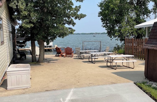 Lake City Cabine | Lake Cabin on Clear Lake! 75ft of lake shore with amazing views!