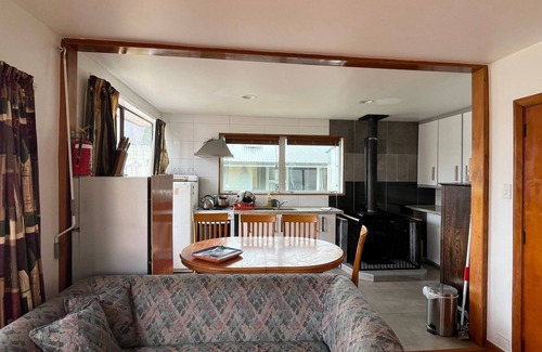 Ashburton Lakes Maison | Lake Clearwater Lodge - Stunning Alps Surrounds