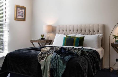 Daylesford Maison | Lake Como Villa - Lake Daylesford on your doorstep