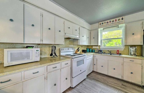 Dinero Maison | Lake Corpus Christi Vacation home