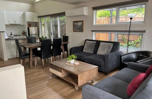 Golden Point Appartement | Lake Esmond Place