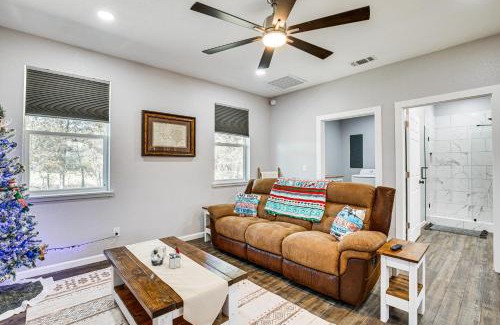 Quitman Maison | Lake Fork Cabin with Boat Launch and Fishing Pier