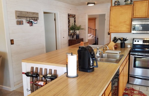 Quail Ridge Maison | Lake Front Cozy Cottage