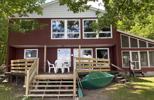 Sackets Harbor Cottage | Lake Front historique Sackets Harbor