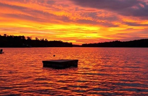 Union Maison | Lake front home on Lovell Lake for Ice Fishing and Skimobiling