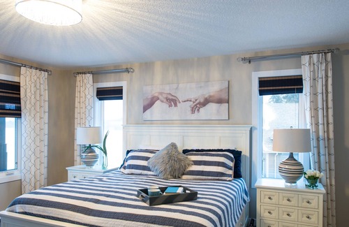 Central Alberta Maison | Lake Front with gorgeous views, close to home!