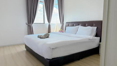 Larut Appartement | Lake Garden View Homestay with Pool and Netflix