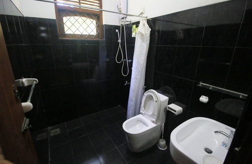 Peliyagoda Hôtel | Lake Garden Villa - Kelaniya