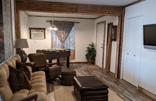 Murchison Maison | Lake Getaway in Murchison