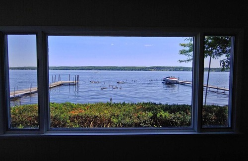 Mayville Cottage | Lakefront Cottage W Dock, Fire Pit + BBQ à côté de Marina et beautés de Mayville