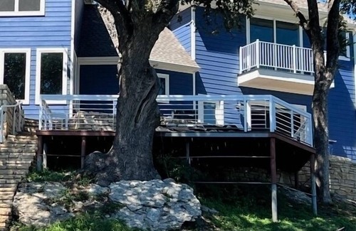 Granbury Cottage | Lake Granbury Cottage, Just steps from the historic square!