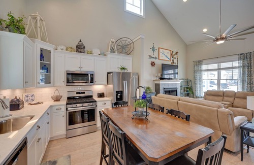 Greenwood Cottage | Lake Greenwood Getaway w/ On-Site Boat Ramp!