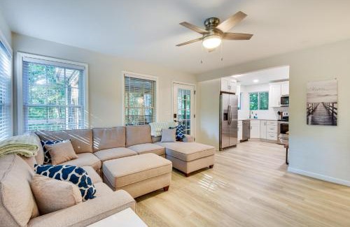 Seneca Maison | Lake Hartwell Retreat with 2-Tier Dock and Boat Slip!