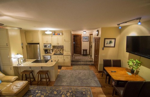 Summit Cove Maison | Lake Haus #C9 by Book by Owner