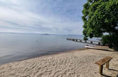 Hamurana Maison | Lake Haven - on the lakefront