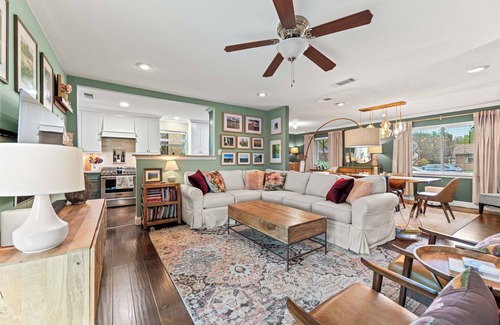 Lake Highlands Maison | Lake Highlands Retreat - Charming 3 Bedroom