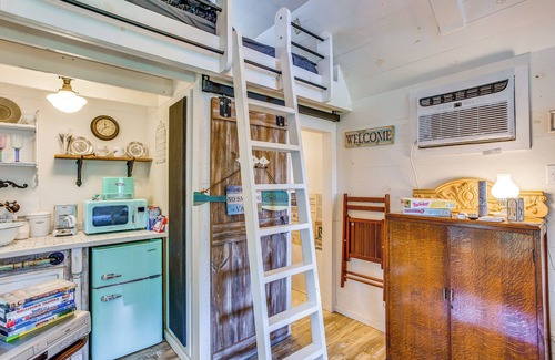 Wood County Appartement | Lake Holbrook Waterfront Vacation Rental w/ Dock!
