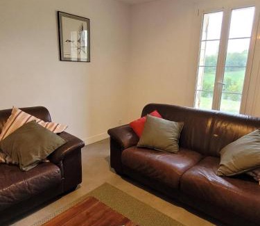 Maurens Maison | Lake House A Tranquil Escape