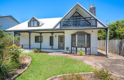 Currimundi Maison | Lake House