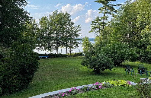 Deerfield Maison | Lake House & Beach, Waterfront with Dock, Spacious Yard, Pets Welcome