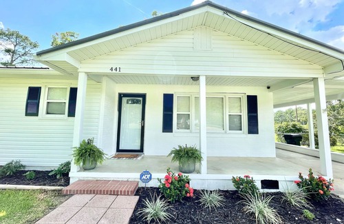 Moultrie Maison | Lake House Getaway/fisherman’s paradise