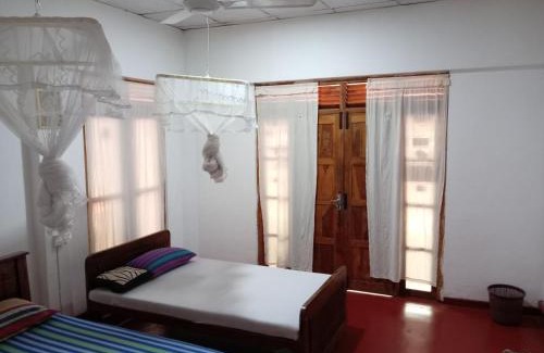 Anuradhapura Maison | Lake House Home Stay