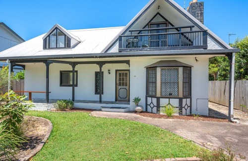 Currimundi Maison | LAKE HOUSE - Ideally located next to the Lake, which is a great spot for a fish, swimming or Kayaki