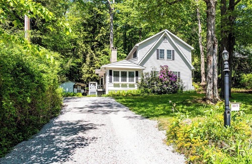 Laporte Maison | "Lake House" est idéalement situé en face de la maison de plage du lac Mokoma