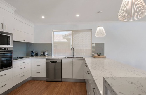Pelican Waters Maison | Lake House On Magellan 58 Ramsay Crescent